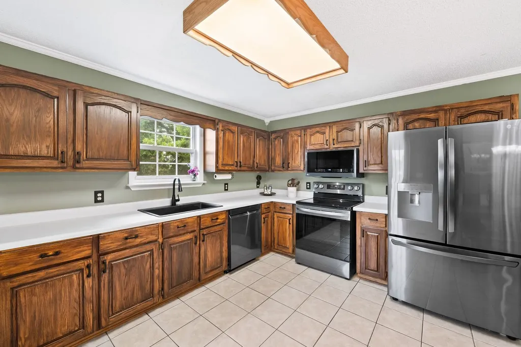 2755 Greens Mill Road Columbia TN 38401