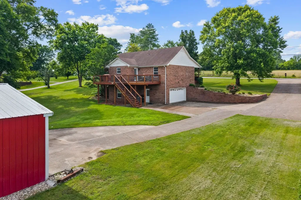 2755 Greens Mill Road Columbia TN 38401