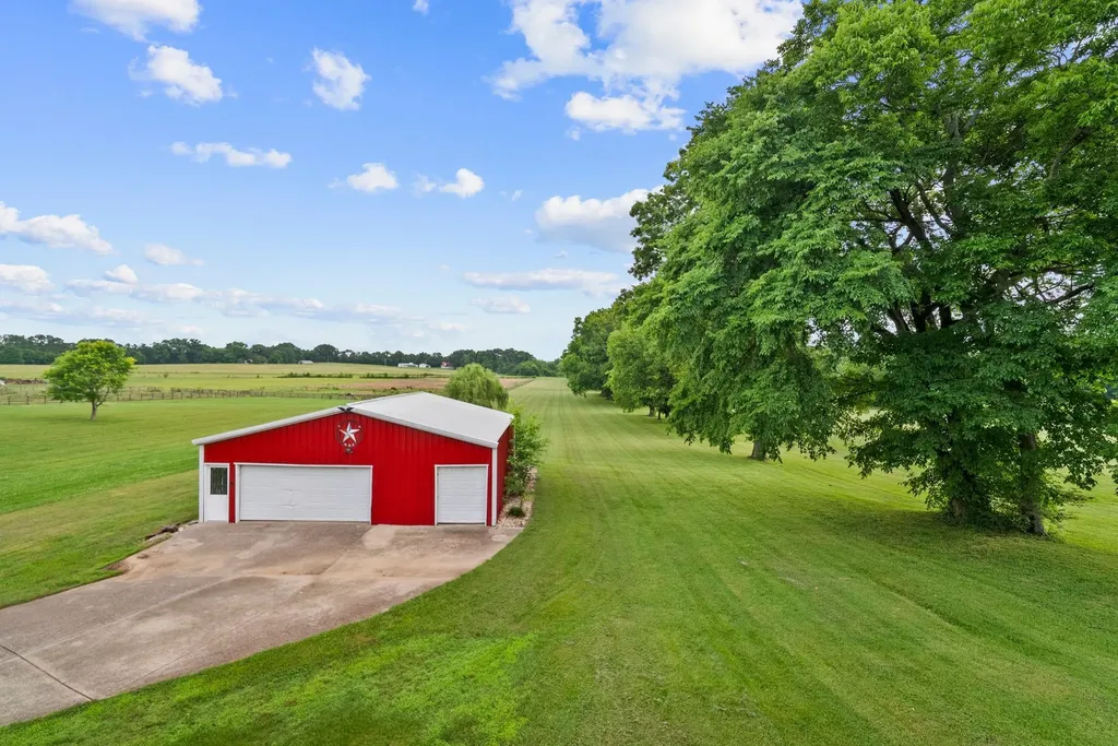 2755 Greens Mill Road Columbia TN 38401