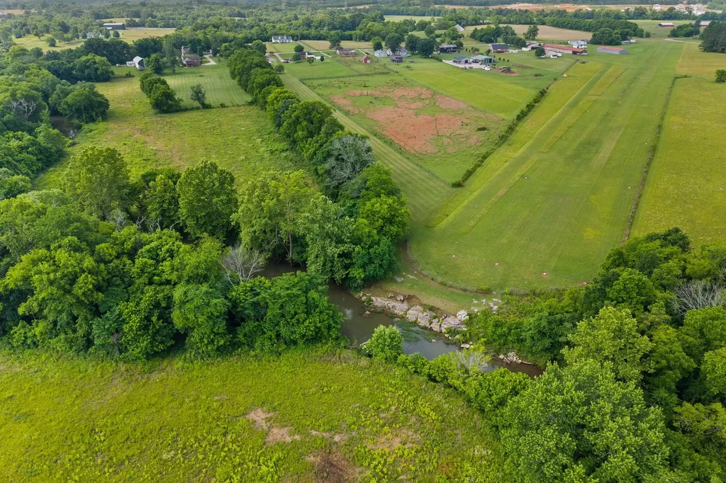 2755 Greens Mill Road Columbia TN 38401