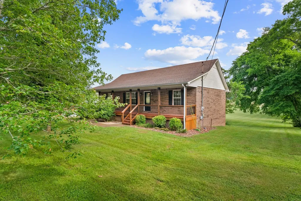 2755 Greens Mill Road Columbia TN 38401
