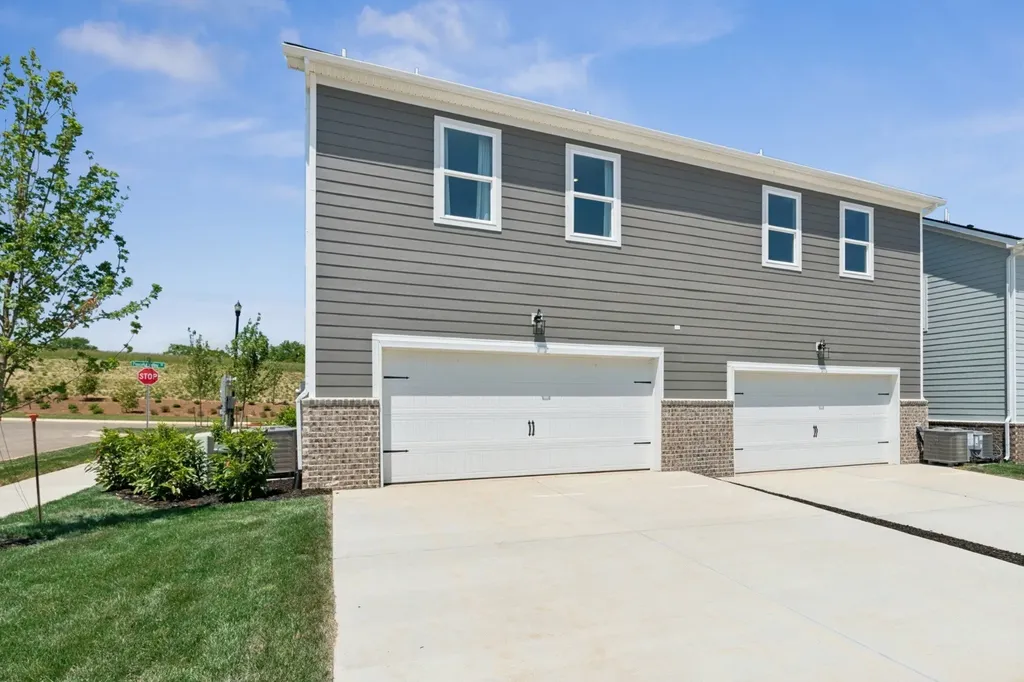 2597 Peaceful Valley Drive Columbia TN 38401