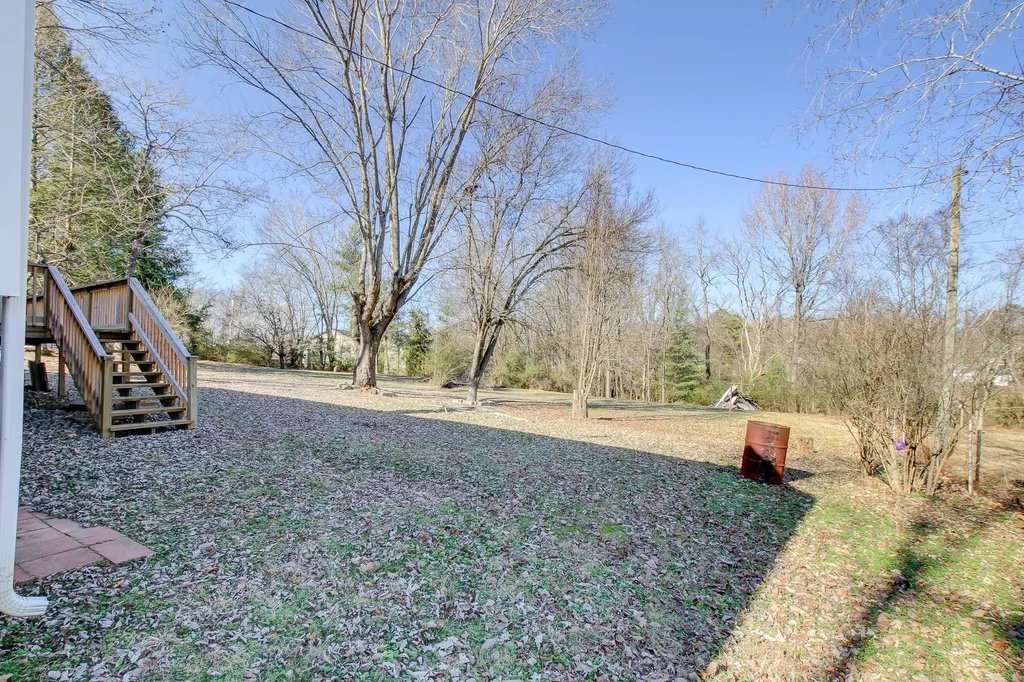 435 Circle Drive Clarksville TN 37043