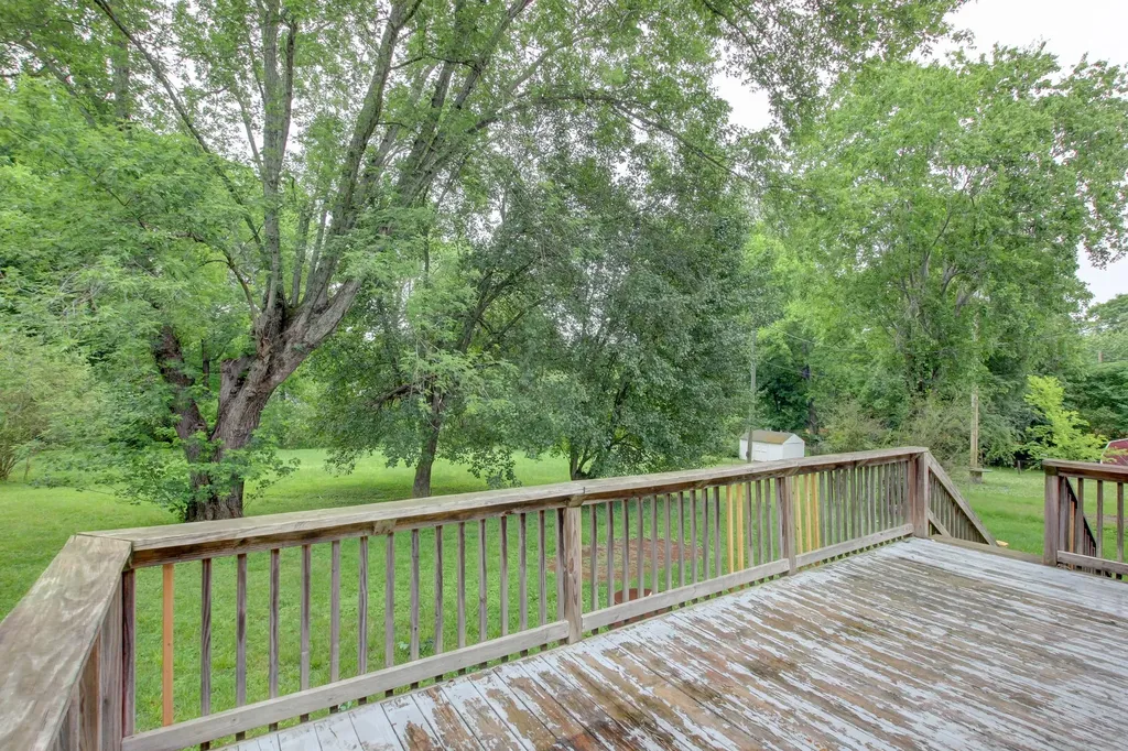 435 Circle Drive Clarksville TN 37043