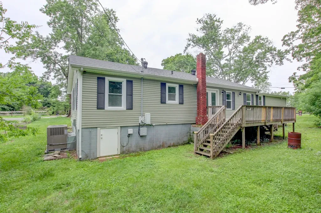 435 Circle Drive Clarksville TN 37043