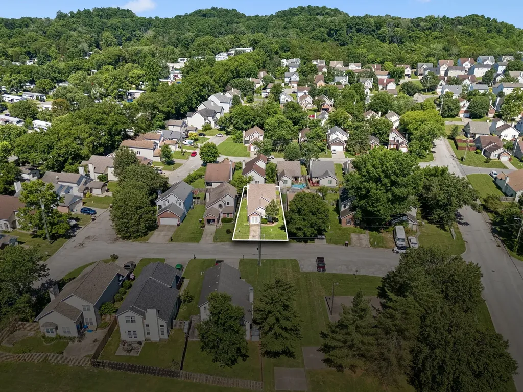 1006 Valley Drive Goodlettsville TN 37072