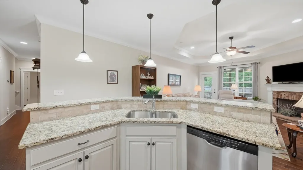 2020 Belleau Village Lane Chattanooga TN 37421