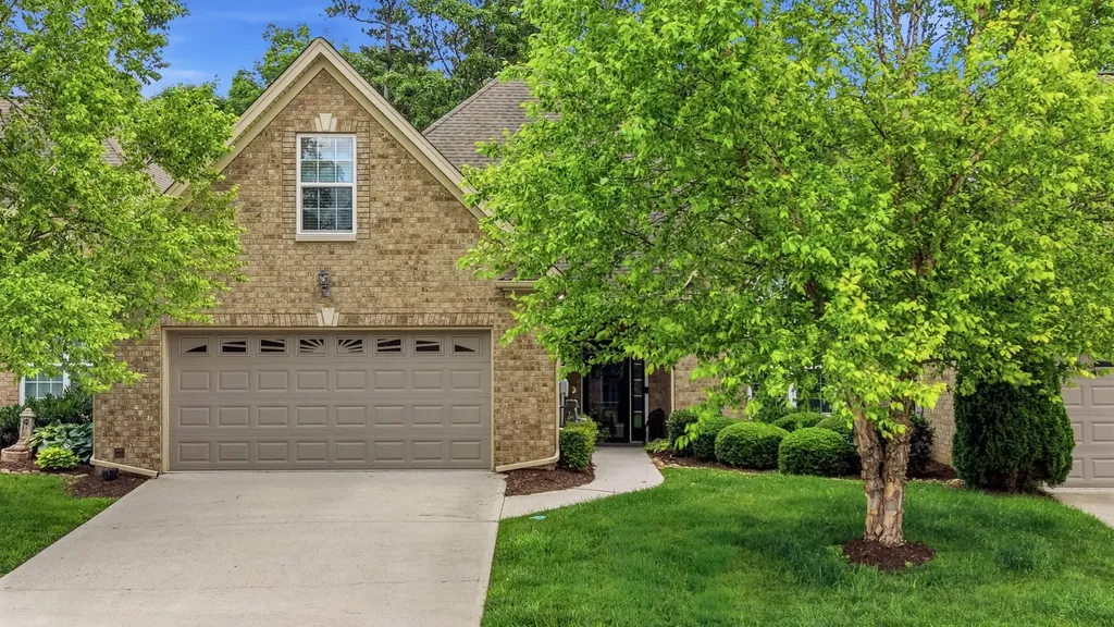 2020 Belleau Village Lane Chattanooga TN 37421