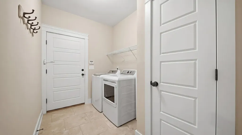 2020 Belleau Village Lane Chattanooga TN 37421