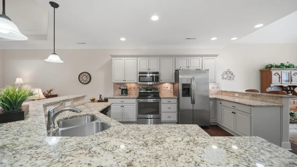 2020 Belleau Village Lane Chattanooga TN 37421