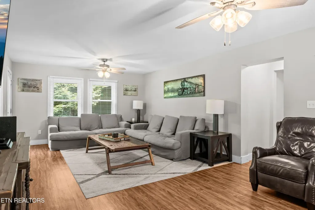 4059 Hitching Post Road Pigeon Forge TN 37863