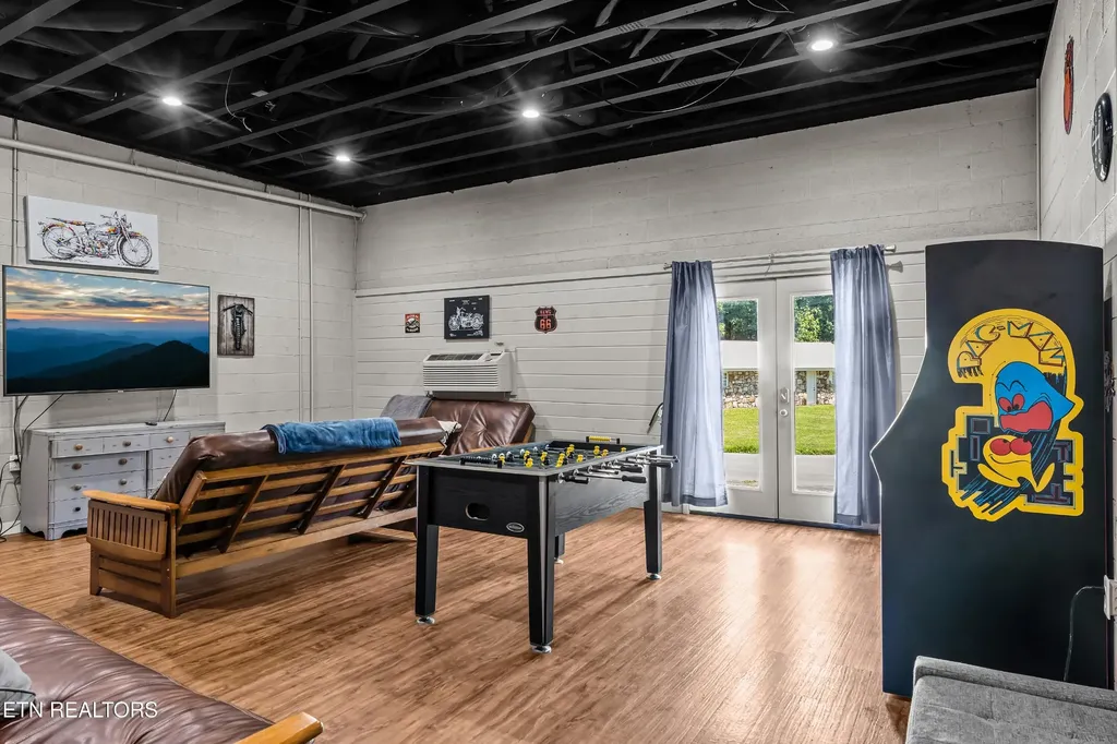 4059 Hitching Post Road Pigeon Forge TN 37863