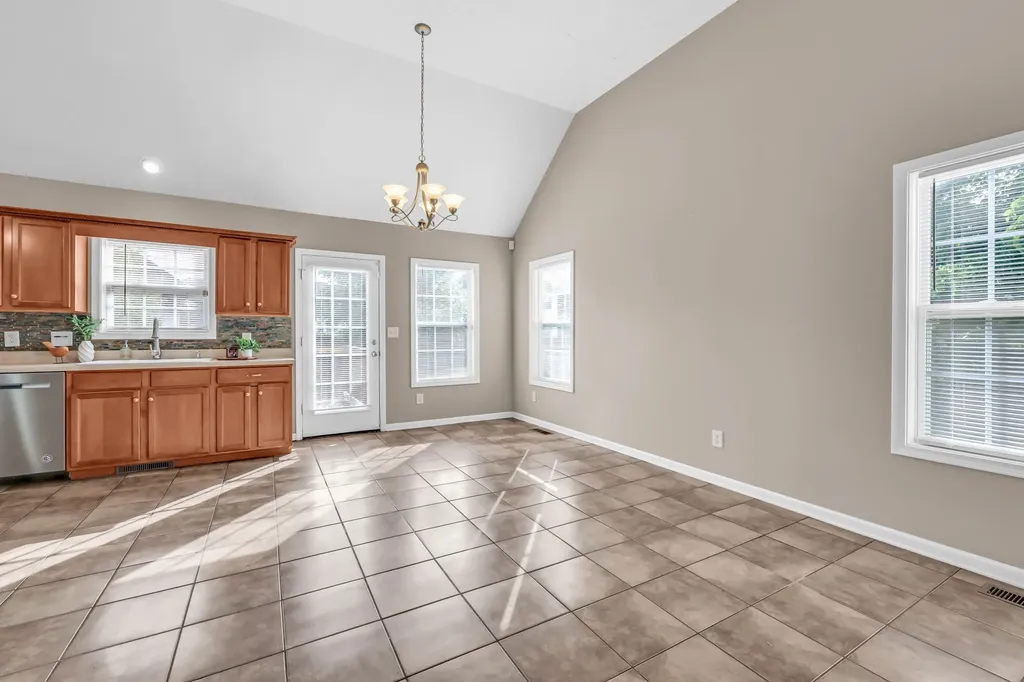 3562 Neena Court Clarksville TN 37042