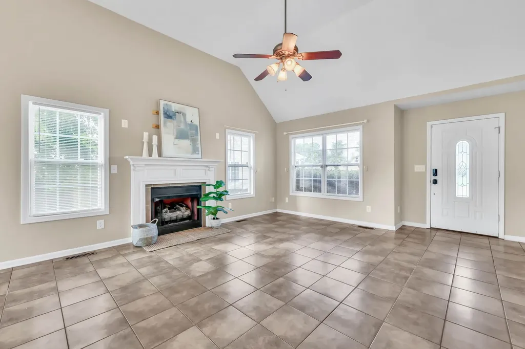 3562 Neena Court Clarksville TN 37042