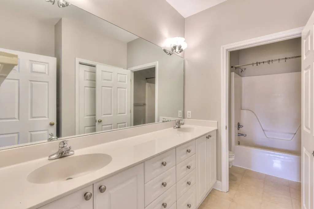 2111 Gold Valley Drive Murfreesboro TN 37130