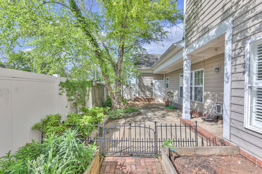 2111 Gold Valley Drive Murfreesboro TN 37130