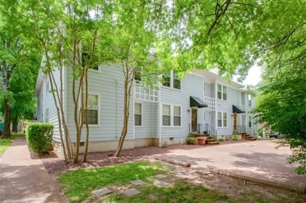 2135 Acklen Avenue Nashville TN 37212
