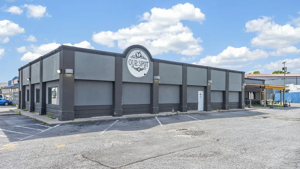 134 W Broadway Gallatin TN 37066
