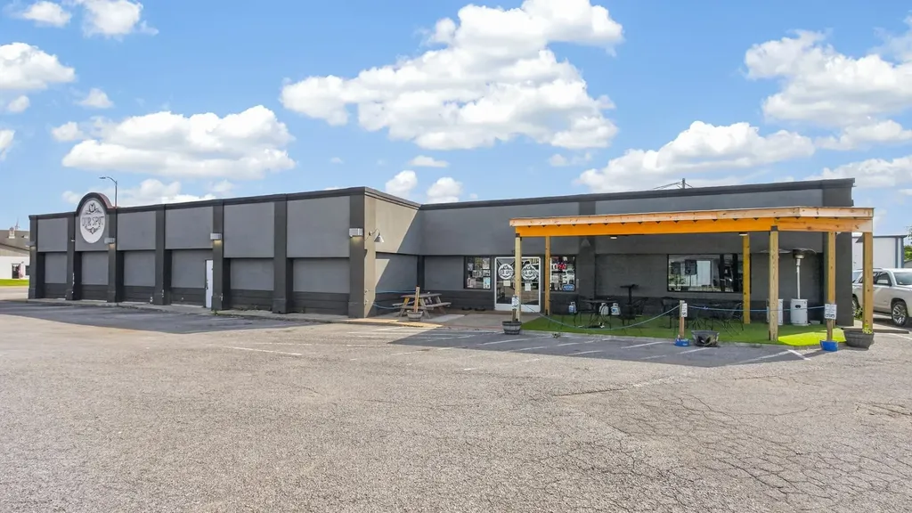 134 W Broadway Gallatin TN 37066