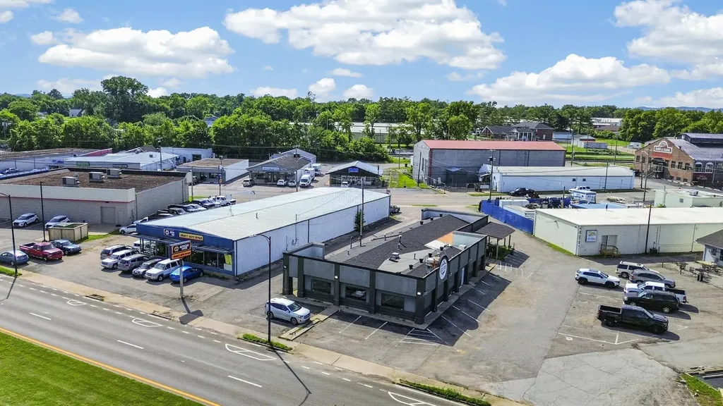 134 W Broadway Gallatin TN 37066