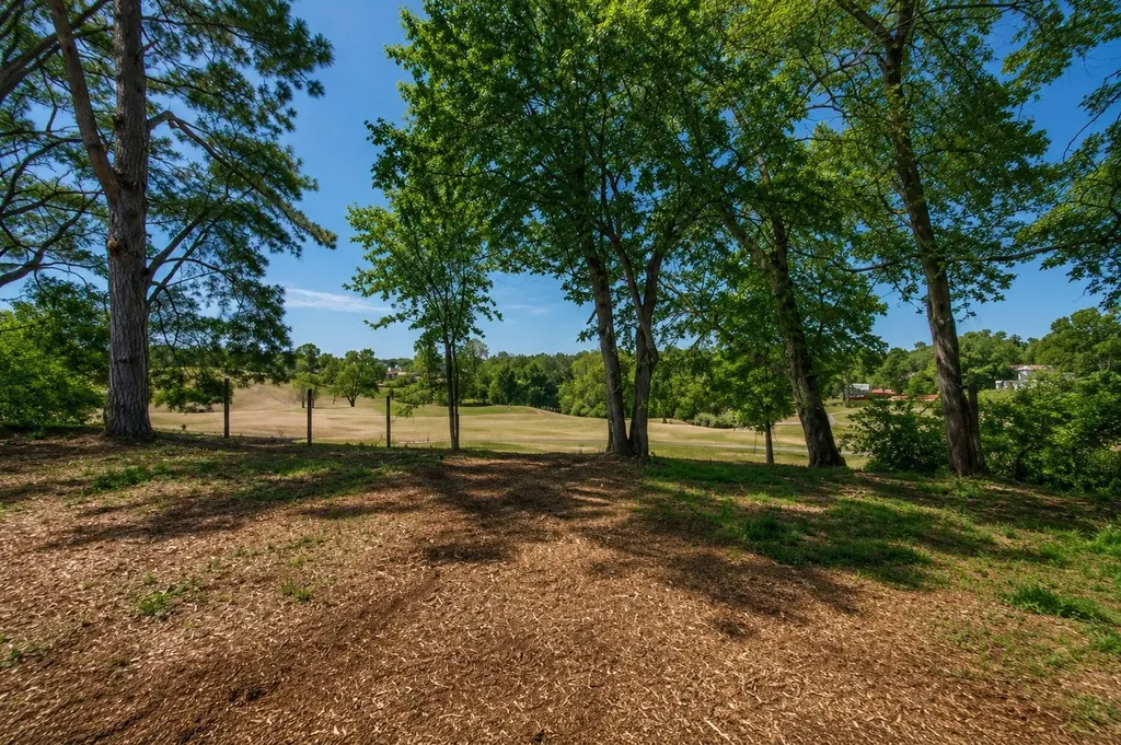 610 Skyview Drive Nashville TN 37206