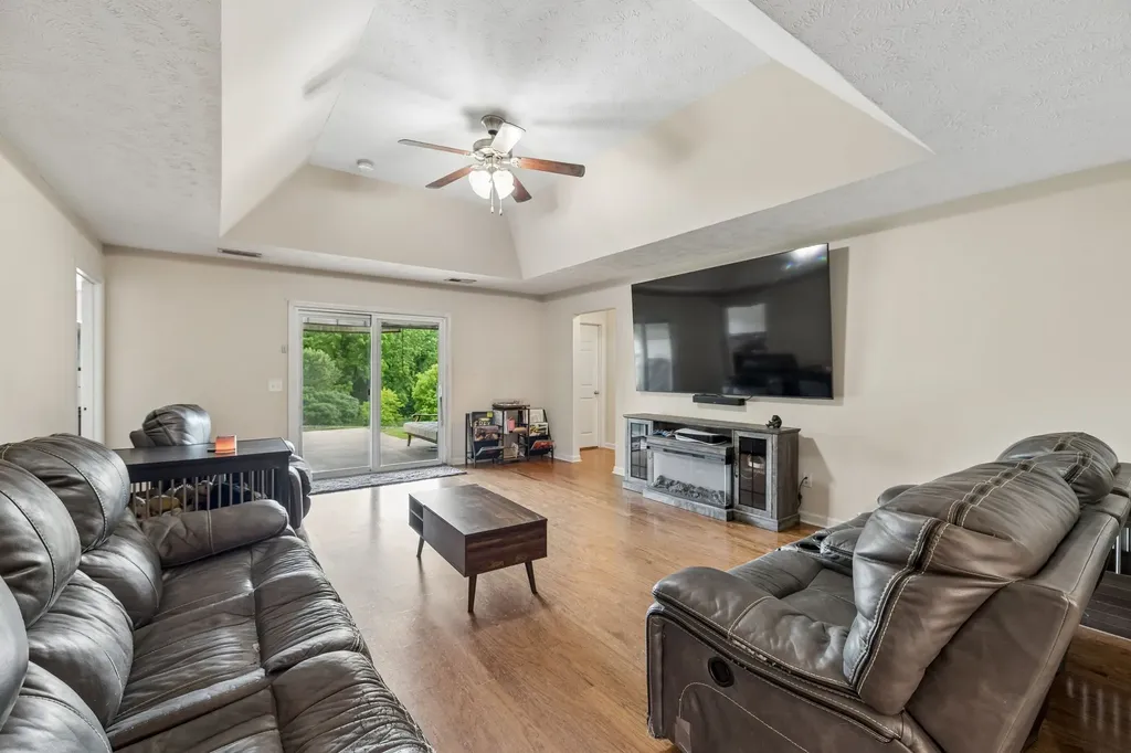 160 Granda Flora Drive White House TN 37188