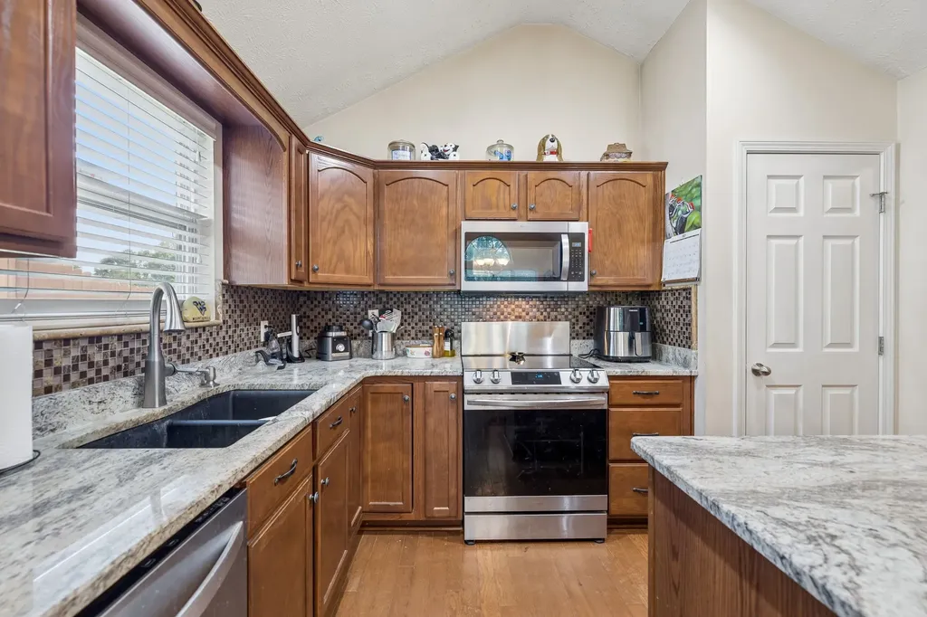 160 Granda Flora Drive White House TN 37188