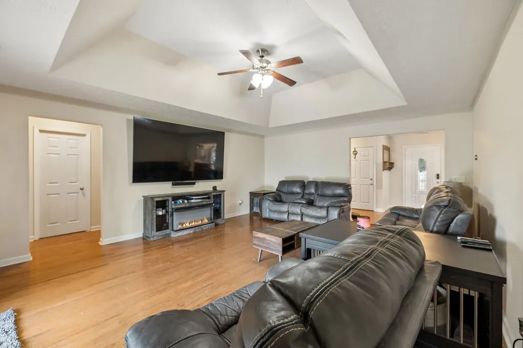 160 Granda Flora Drive White House TN 37188