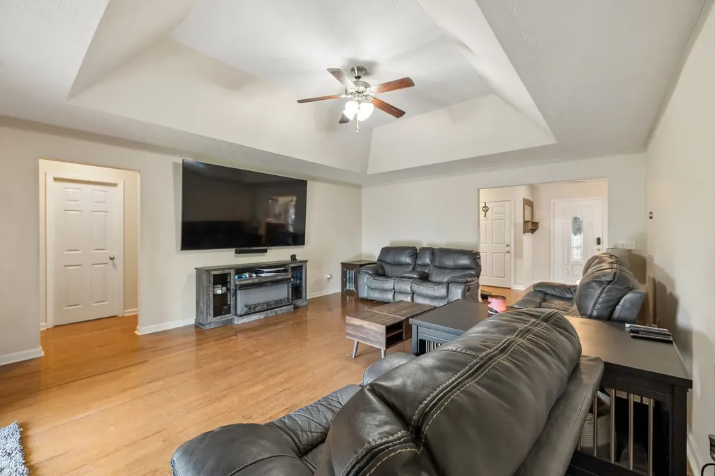 160 Granda Flora Drive White House TN 37188