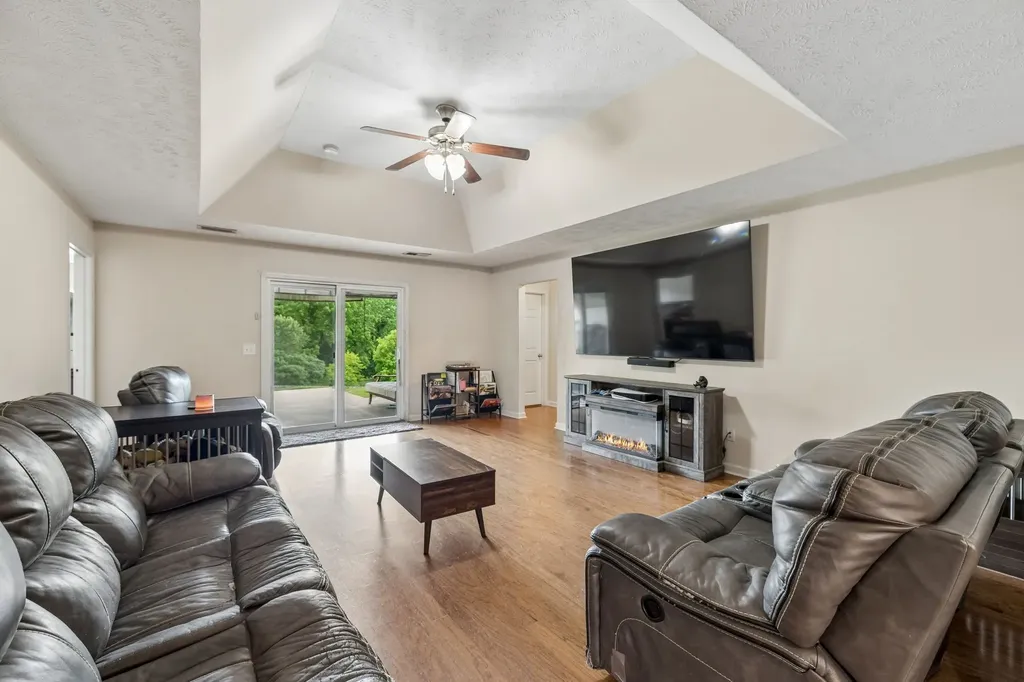 160 Granda Flora Drive White House TN 37188