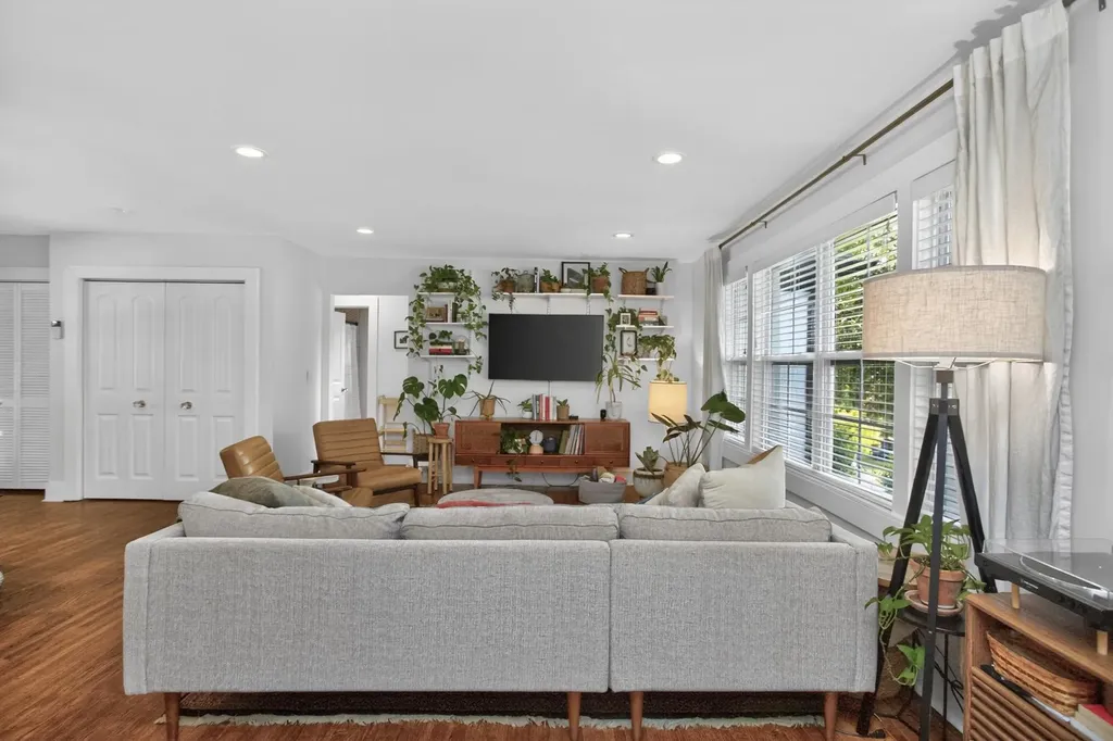 90 Vaden Drive Nashville TN 37211