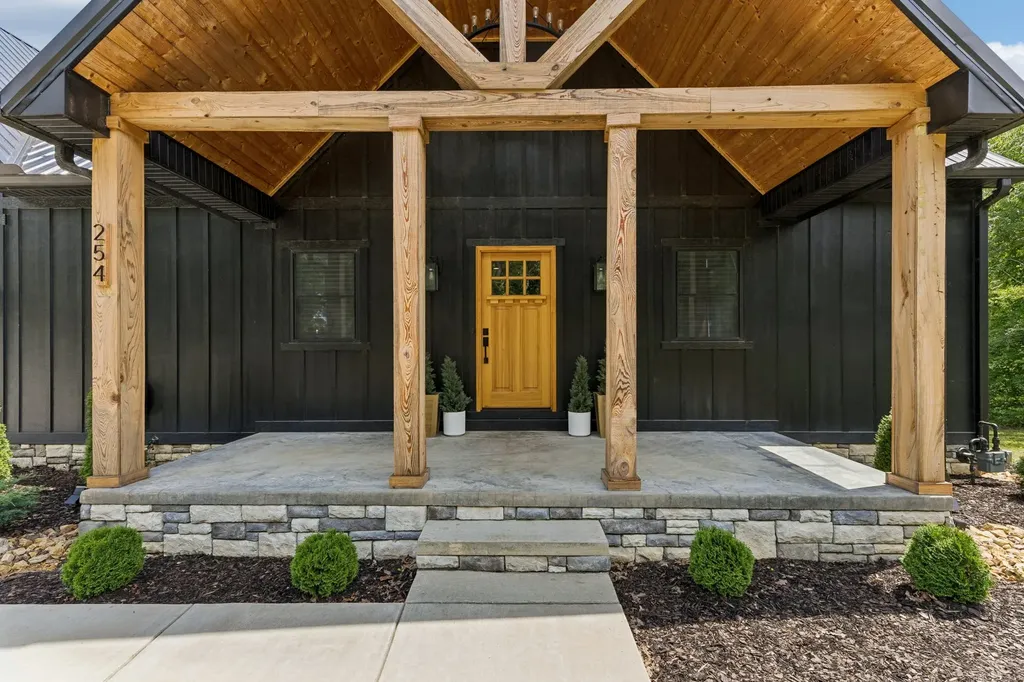 254 Saddlebrook Drive Hohenwald TN 38462