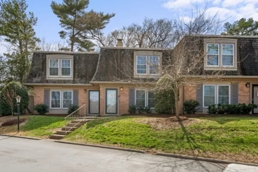 3000 Hillsboro Pike Nashville TN 37215