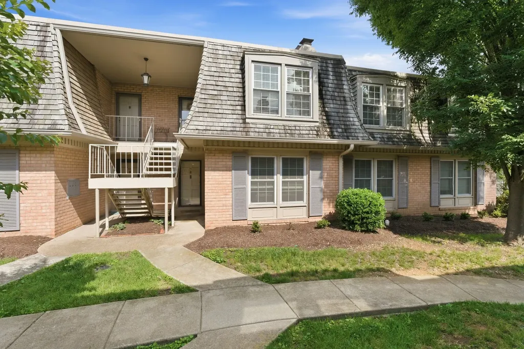 3000 Hillsboro Pike Nashville TN 37215