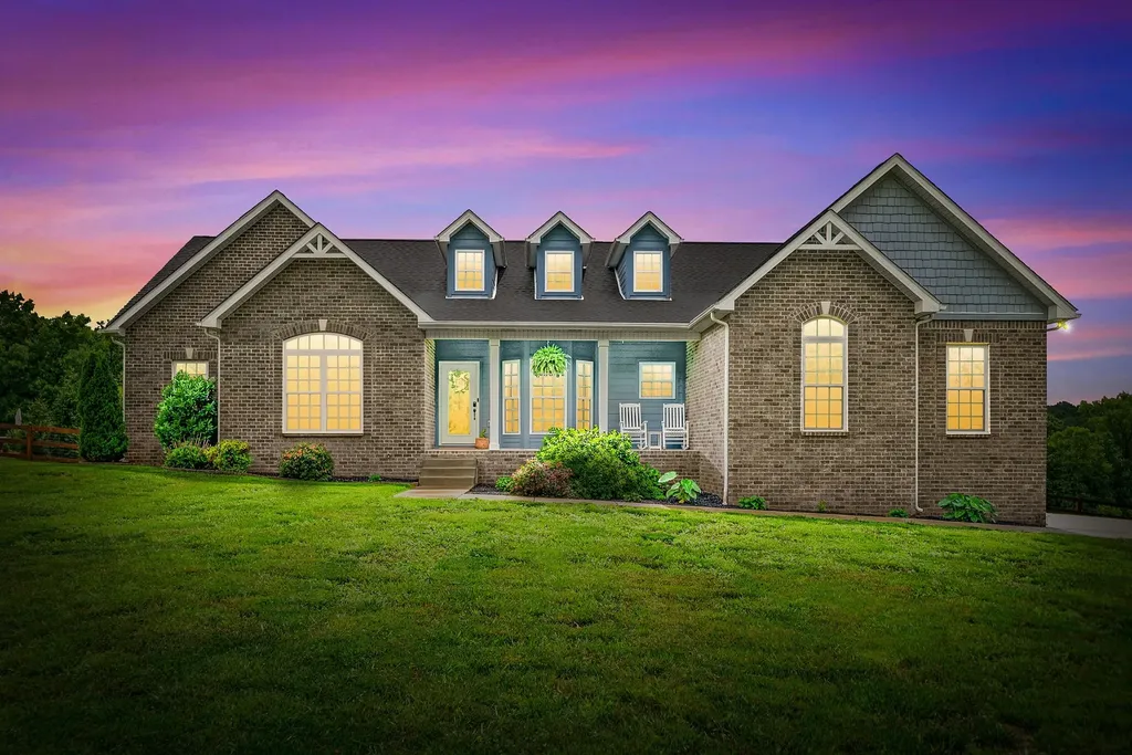 995 Hickory Point Road Clarksville TN 37043