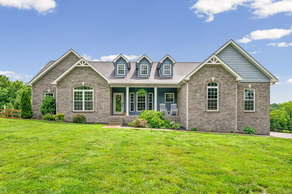 995 Hickory Point Road Clarksville TN 37043