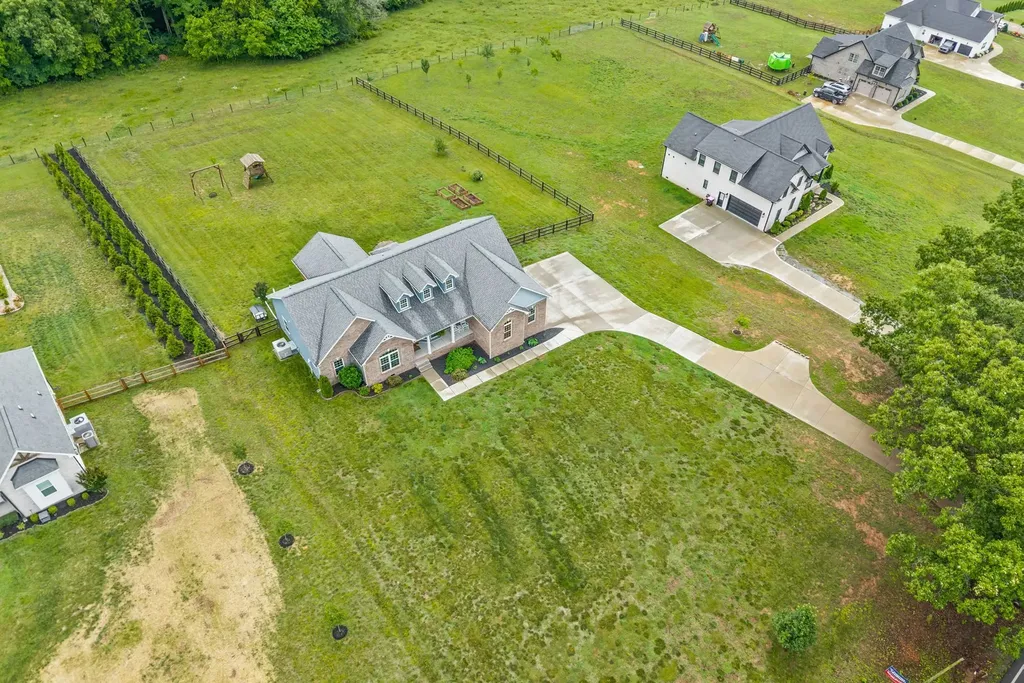 995 Hickory Point Road Clarksville TN 37043