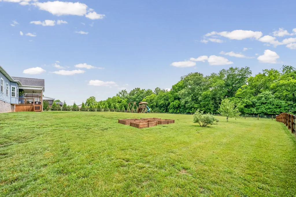 995 Hickory Point Road Clarksville TN 37043