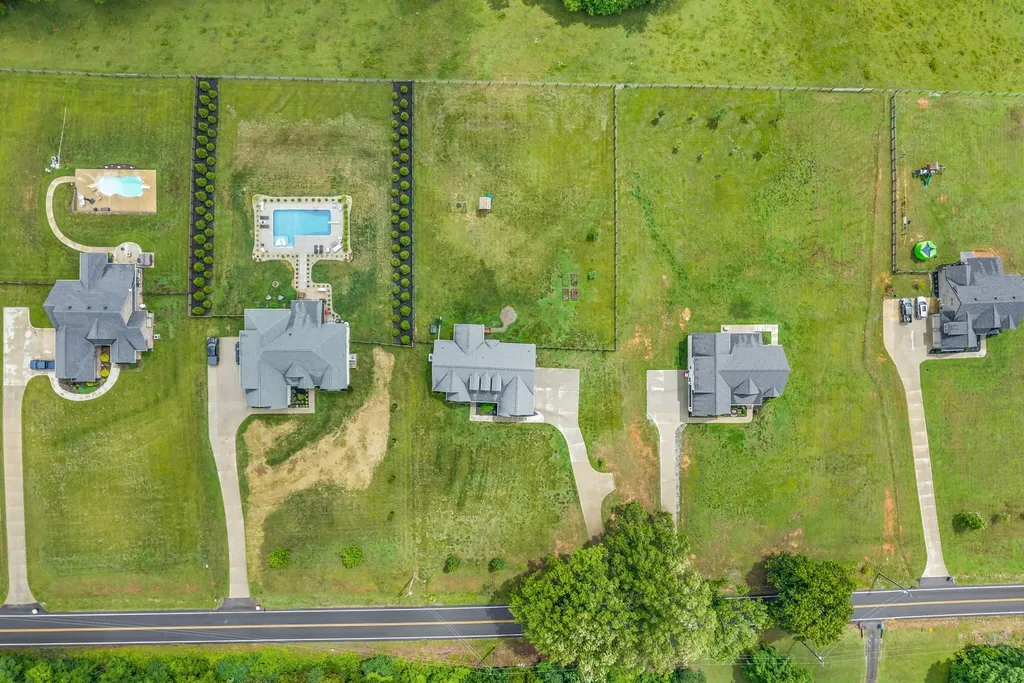 995 Hickory Point Road Clarksville TN 37043