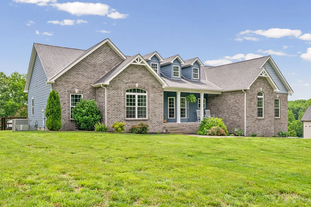 995 Hickory Point Road Clarksville TN 37043
