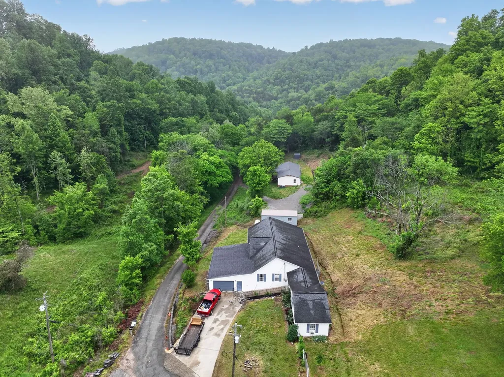241 Milligan Lane Liberty TN 37095