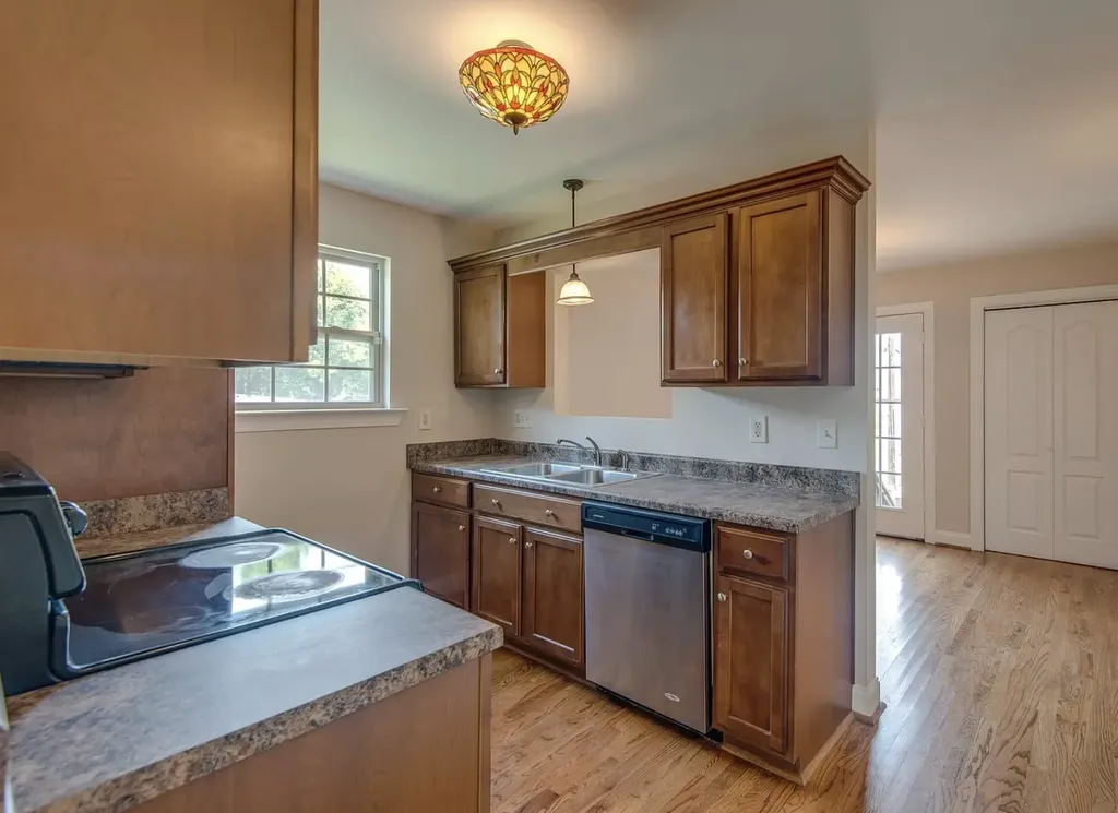 2149 Burns Street Nashville TN 37216