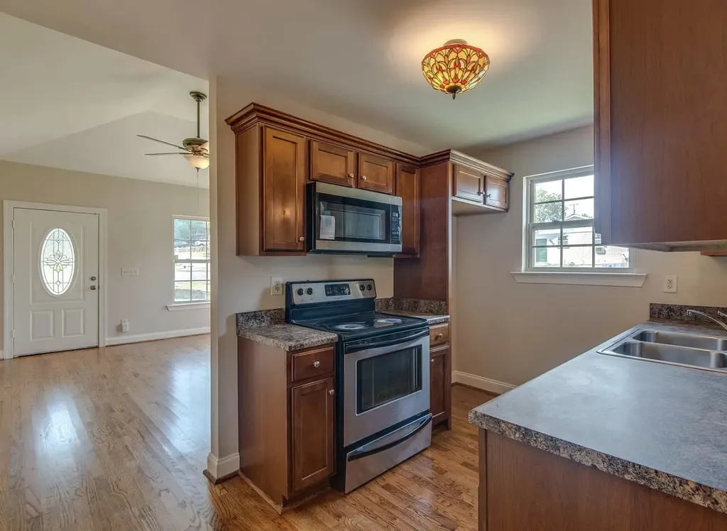 2149 Burns Street Nashville TN 37216