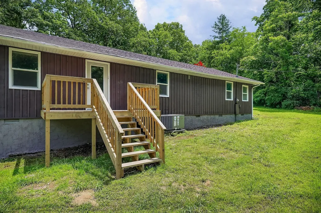 76 Ed Houston Road Crossville TN 38571