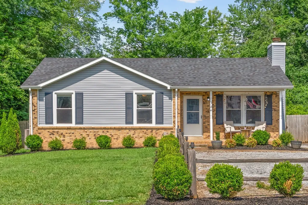 384 Roselawn Drive Clarksville TN 37042