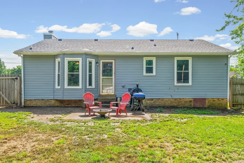 384 Roselawn Drive Clarksville TN 37042