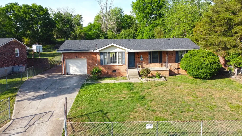 111 S Valley Road Hendersonville TN 37075