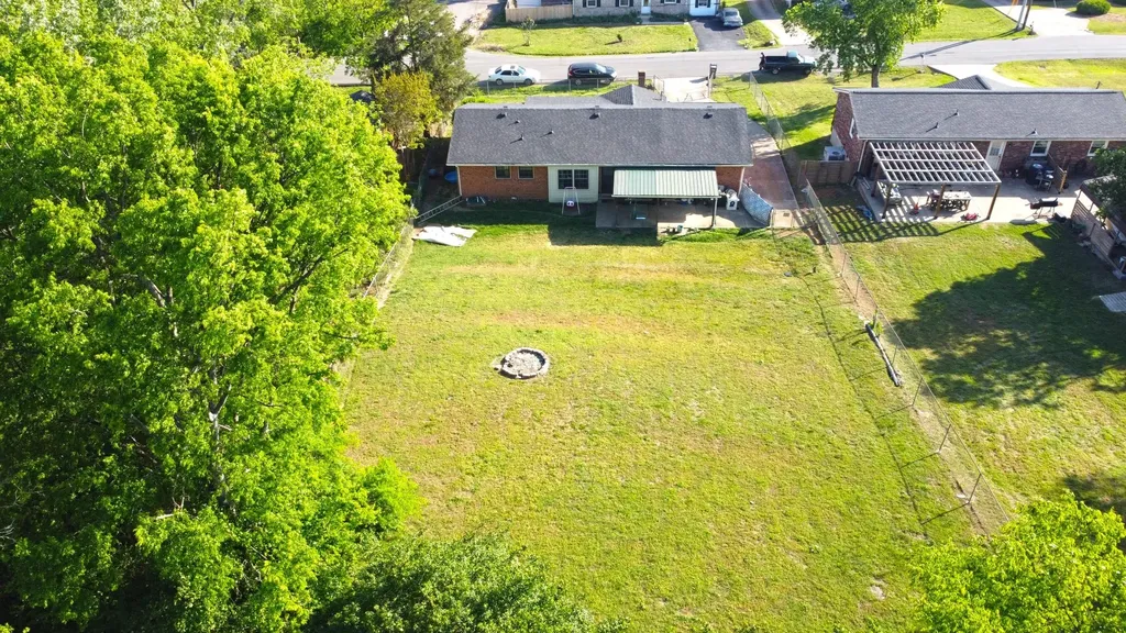 111 S Valley Road Hendersonville TN 37075