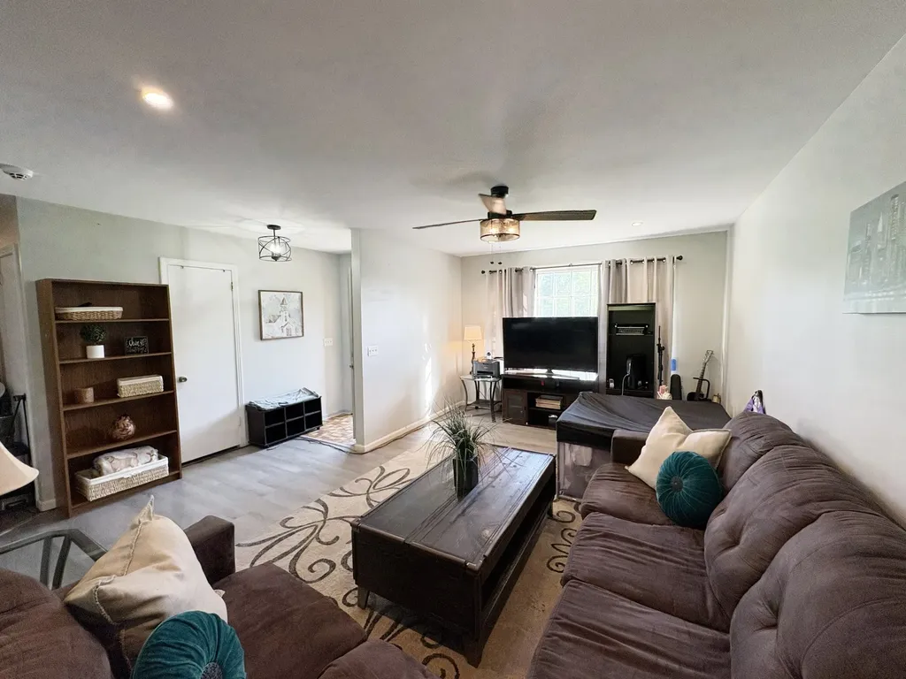 111 S Valley Road Hendersonville TN 37075