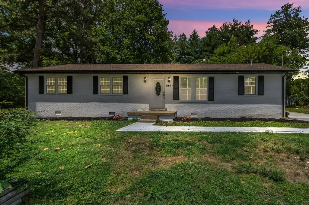 1907 Russell Drive Murfreesboro TN 37130